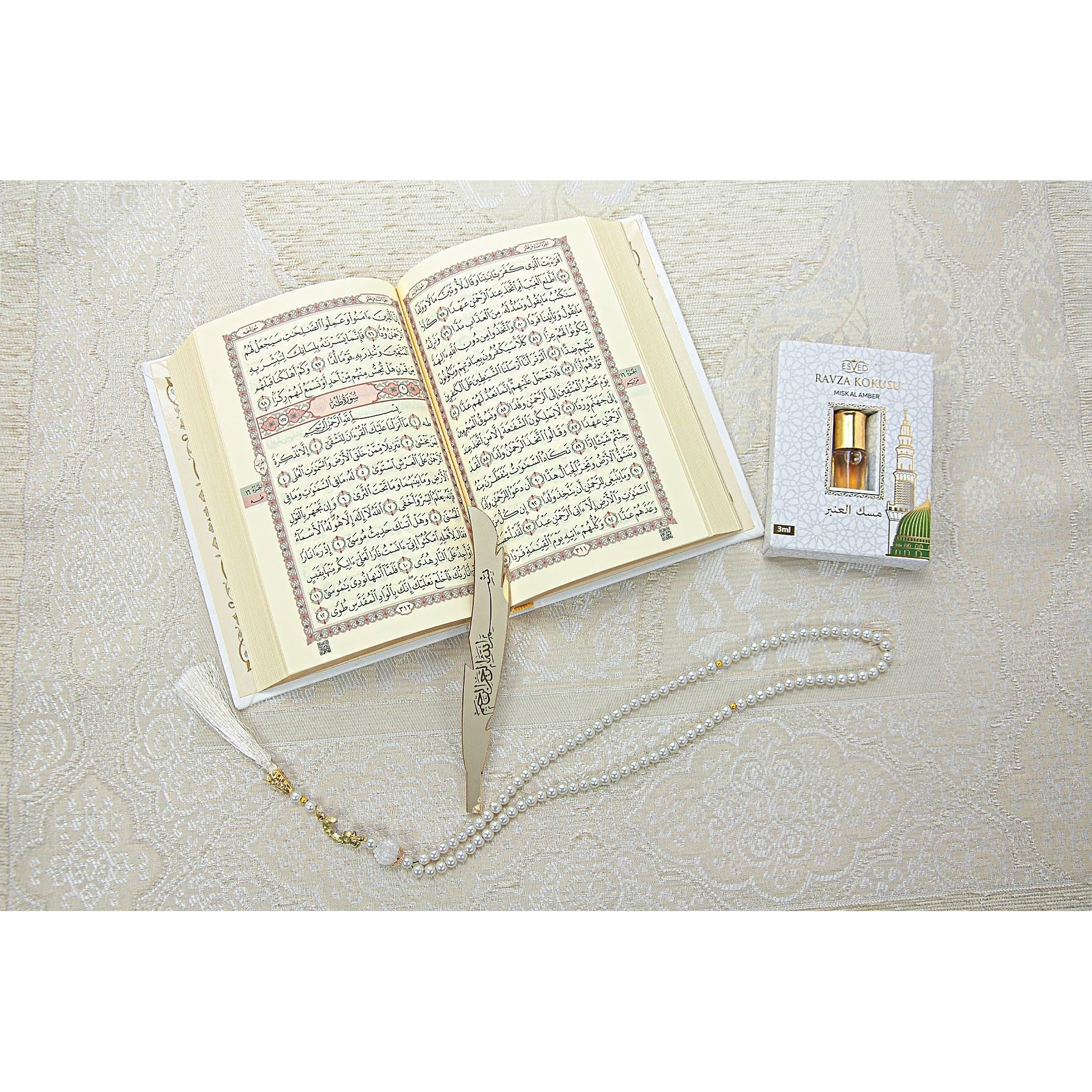 ihvan online Prayer Gift Set for Men & Women, Muslim Prayer Rug, Salah Mat, Beads Taasbih, Arabic Holy Quran, Islamic Gift Set for Ramadan & Eid, White - Medaid International