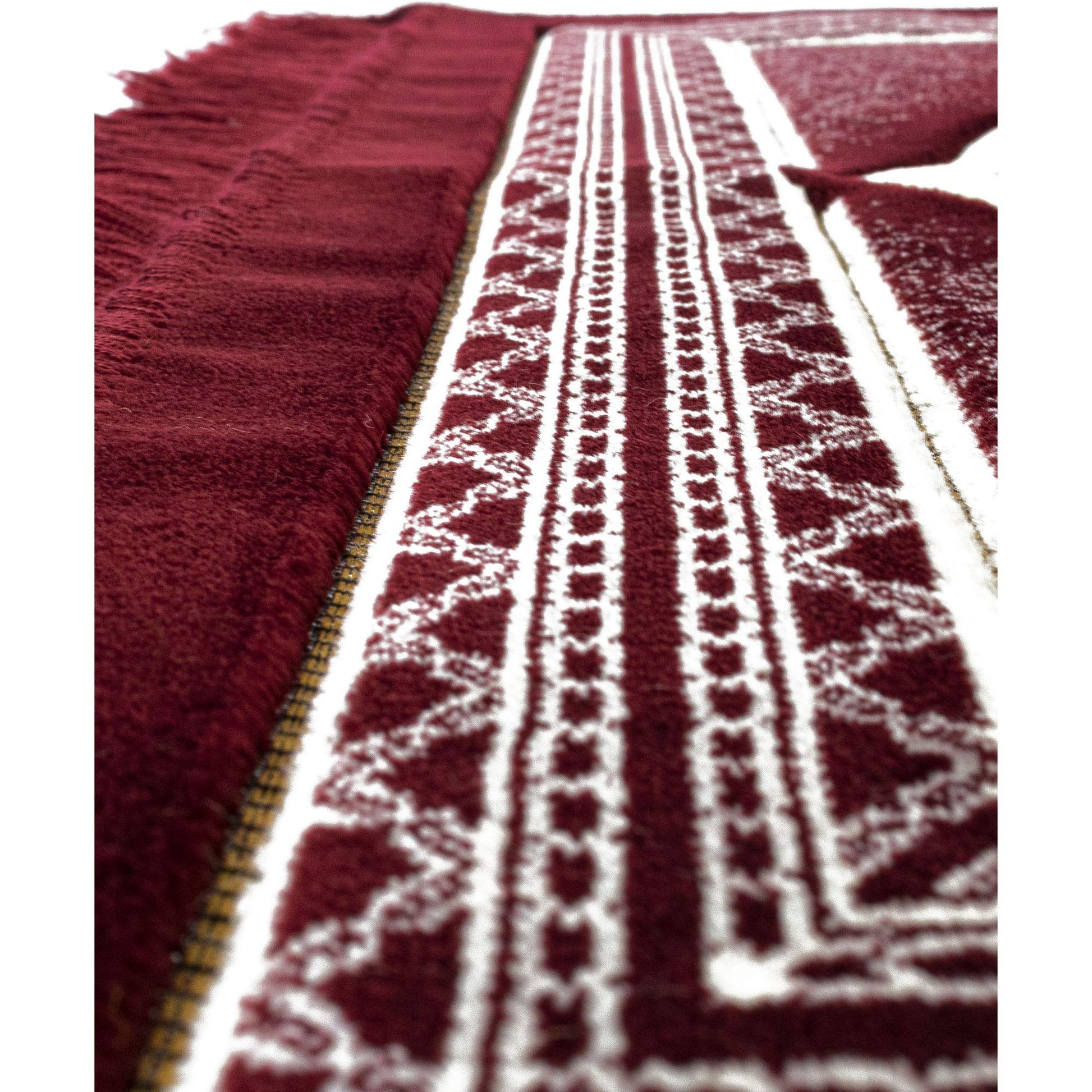 Modefa Turkish Islamic Prayer Rug - Soft Velvet Janamaz Praying Carpet - Comfortable Muslim Praying Mat for Men & Women - Ramadan or Eid Gift - with Kufi Prayer Cap - Elegant Swirl (Red) - Medaid International