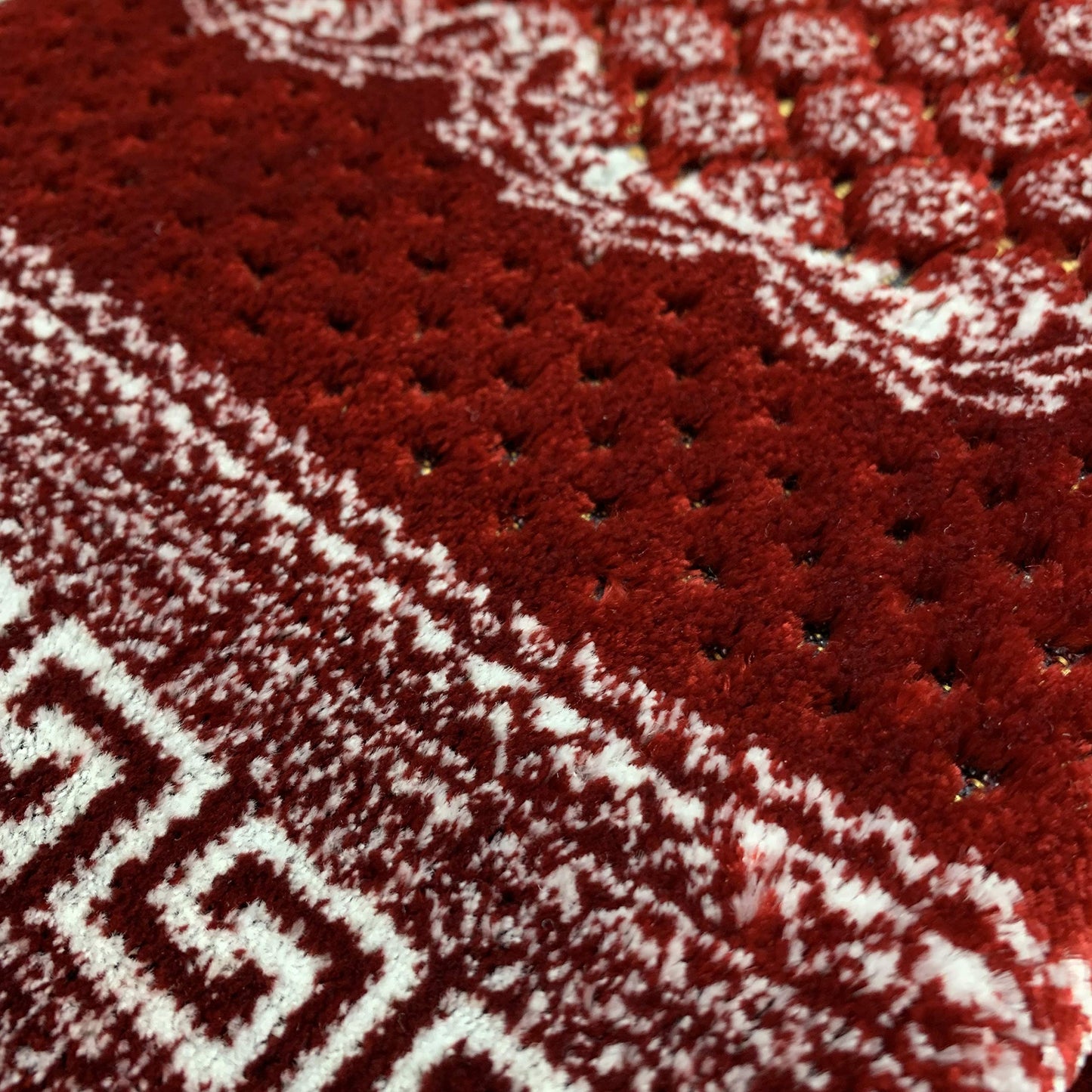 Modefa Turkish Islamic Prayer Rug - Soft & Comfortable Prayer Mat - Muslim Janamaz Sajada - Plush Velvet Praying Carpet for Men and Women - Ramadan or Eid Gift - Geometric Floral Ipek (Red) - Medaid International