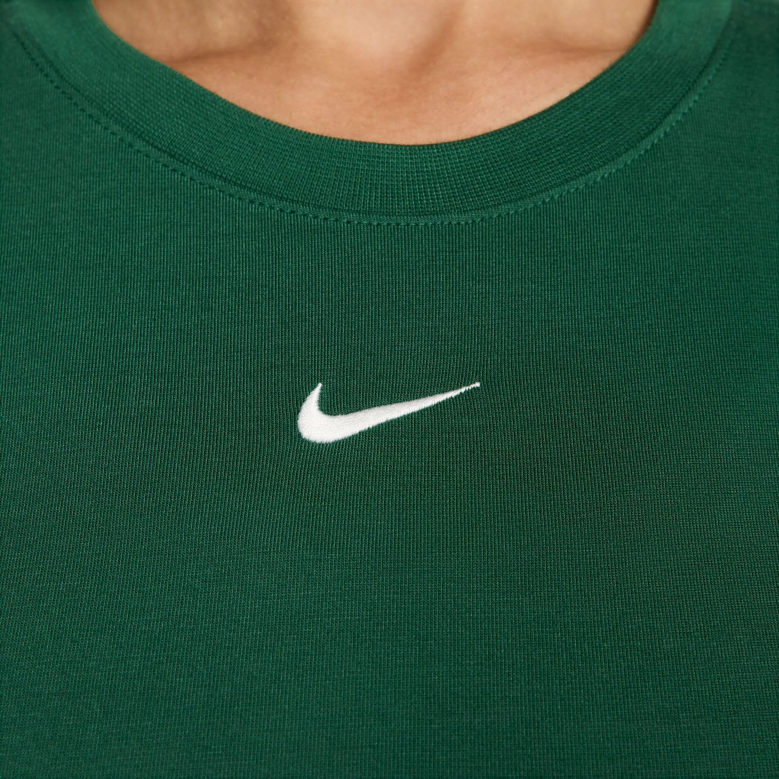 NSW Essential Slim Cropped Womens Short Sleeve Shirt (Green/White) Size X-Small - Medaid International