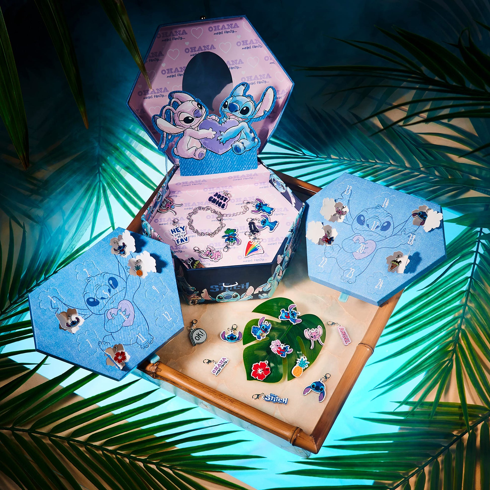 Disney Stitch Jewelry Advent Calendar 2025 for Girls, 24-Day Countdown with 23 Charms, 1 Bracelet, Christmas Surprise Calendar, Gifts for Girls (Stitch Jewellery) - Medaid International
