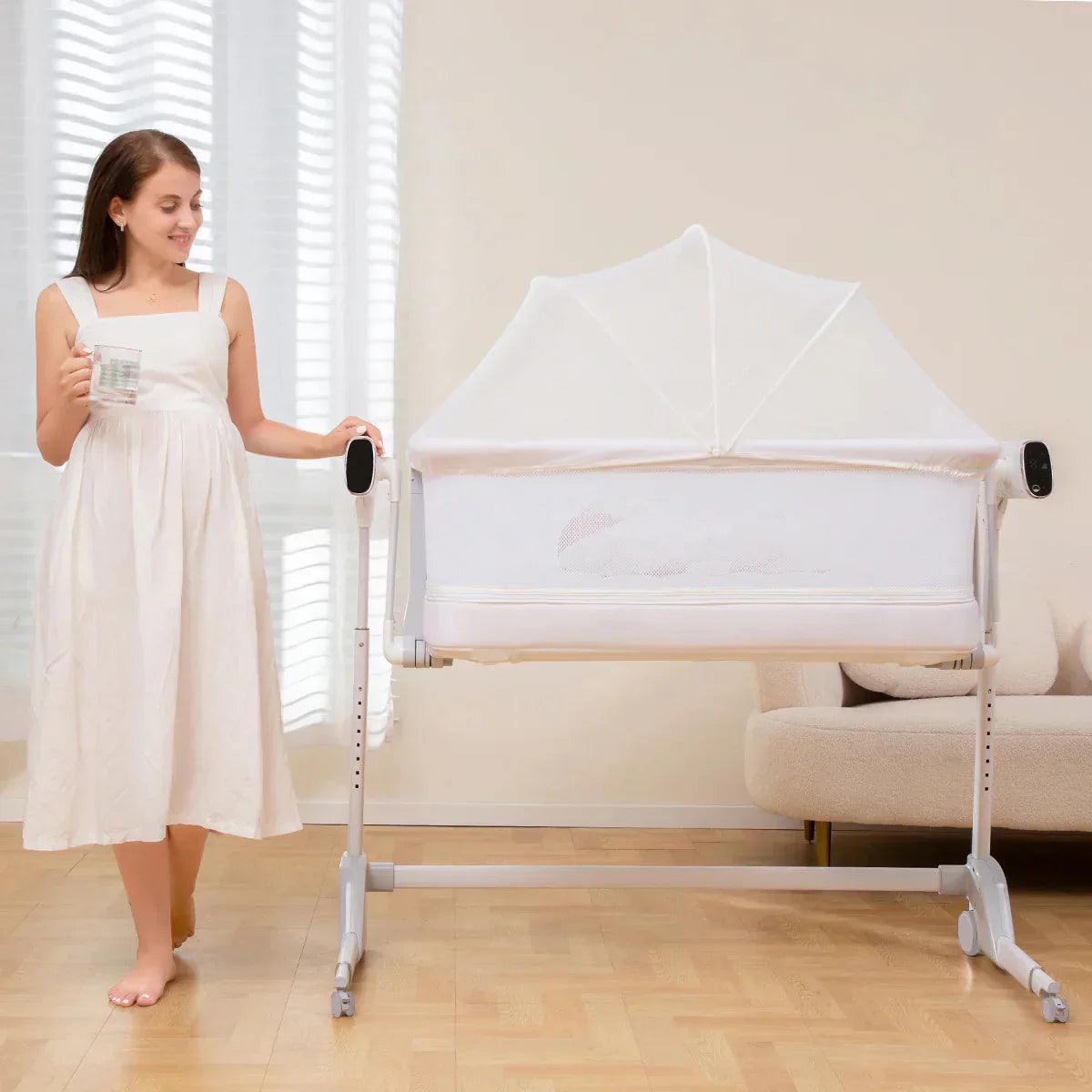 Miila - Nova Smart Snoothing Bassinet - 2in1 Baby Bassinet & Playpen - White