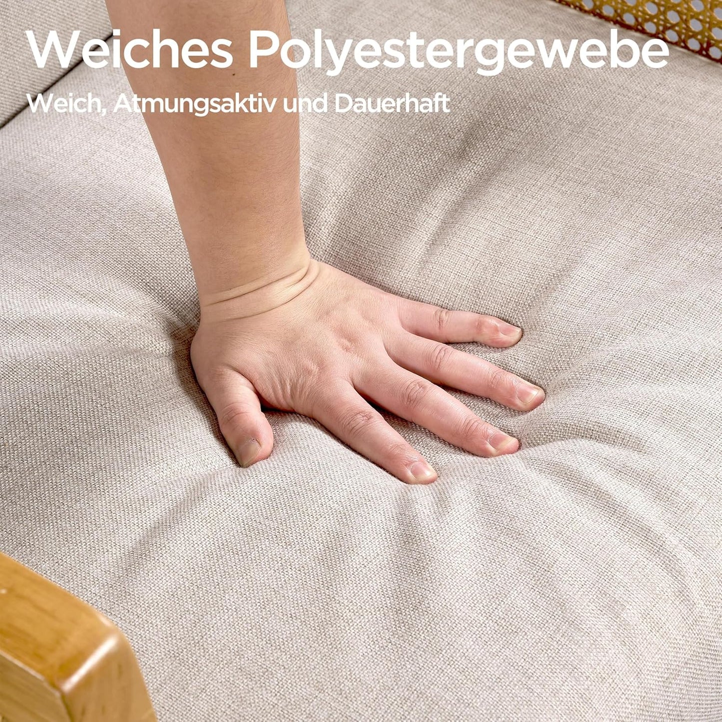 Armchair with armrests with padding