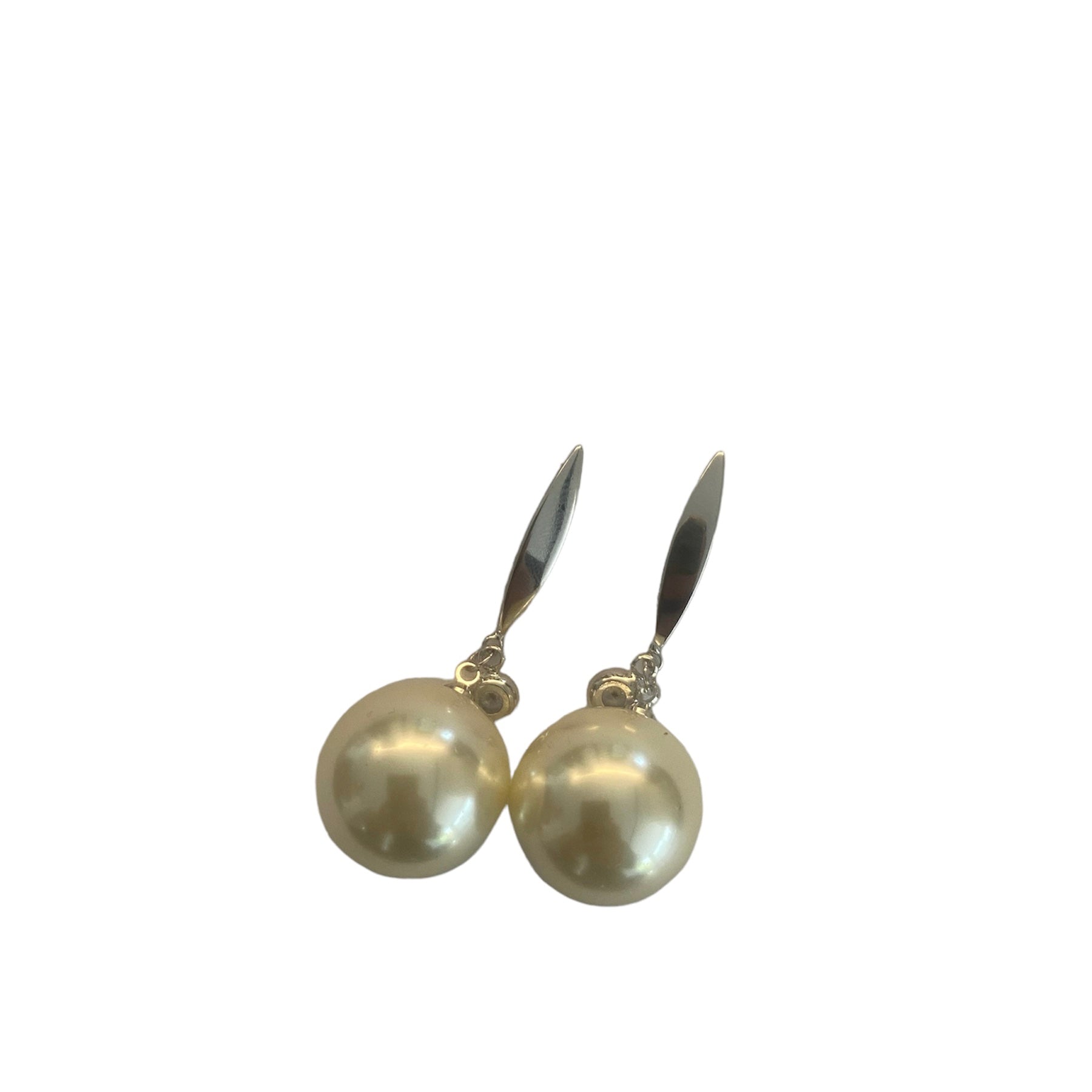 Pearl essence earrings accessory #4045 - Medaid International