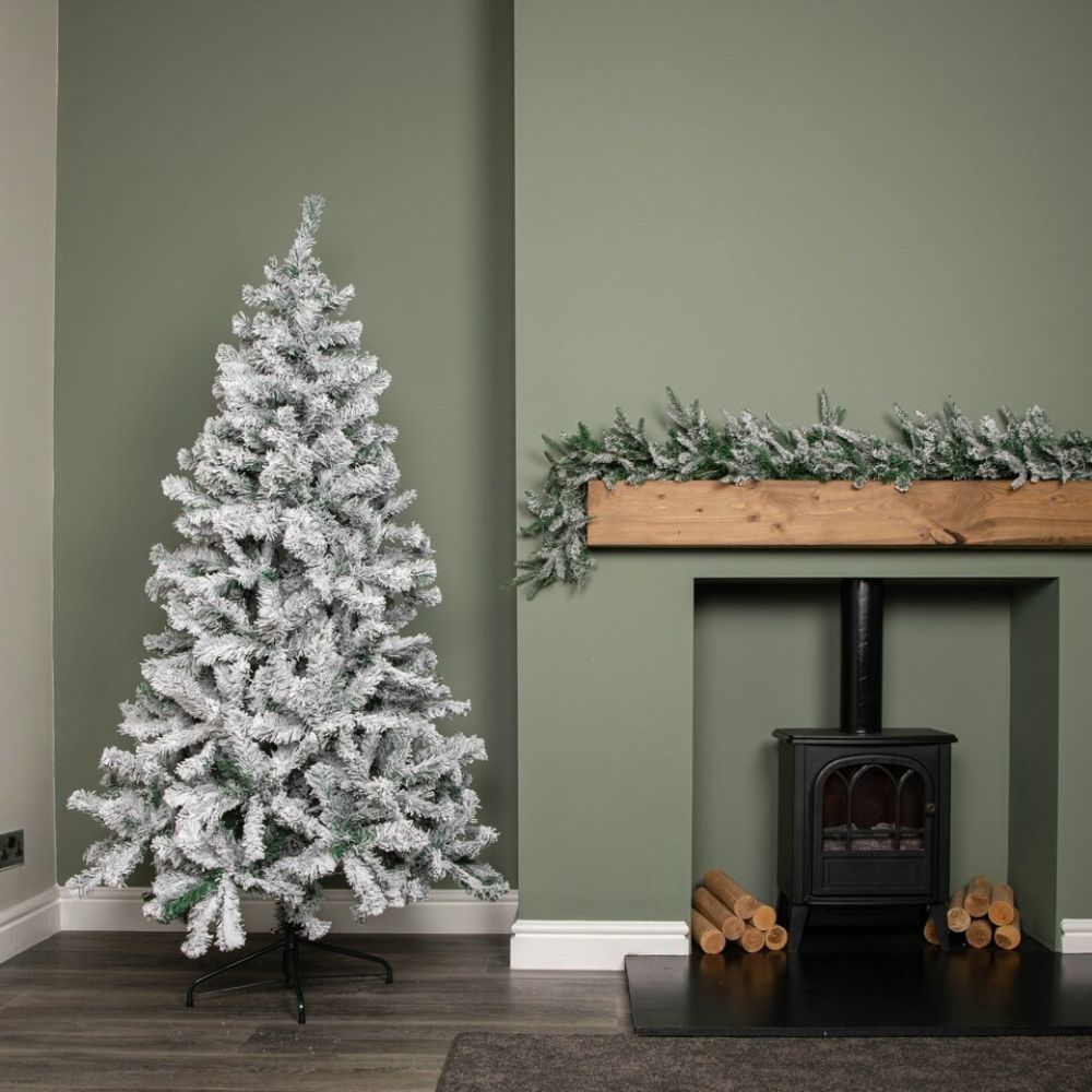 (Net) Christmas Tree With Snow 210cm