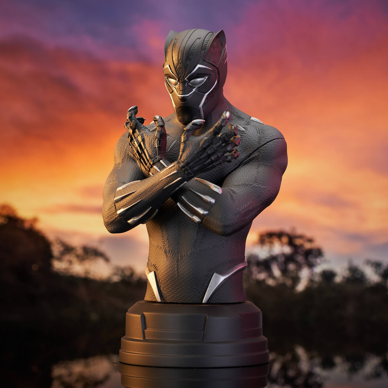 Avengers Endgame Black Panther 1/6 Scale Bust By Diamond Select Toys - Medaid International