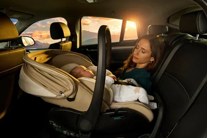 Chicco - Bellagio Stroller - Flexi Carrycot- First Seat Recline  - Full 360 i-size Base  - Black Satin - Travel System