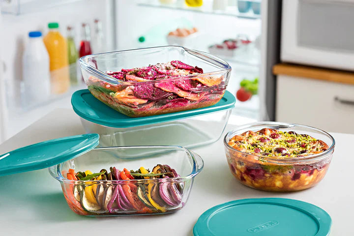 Pyrex cook and store square food storage dish with blue lid 1L