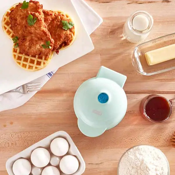 Dash MINI WAFFLE MAKER – AQUA