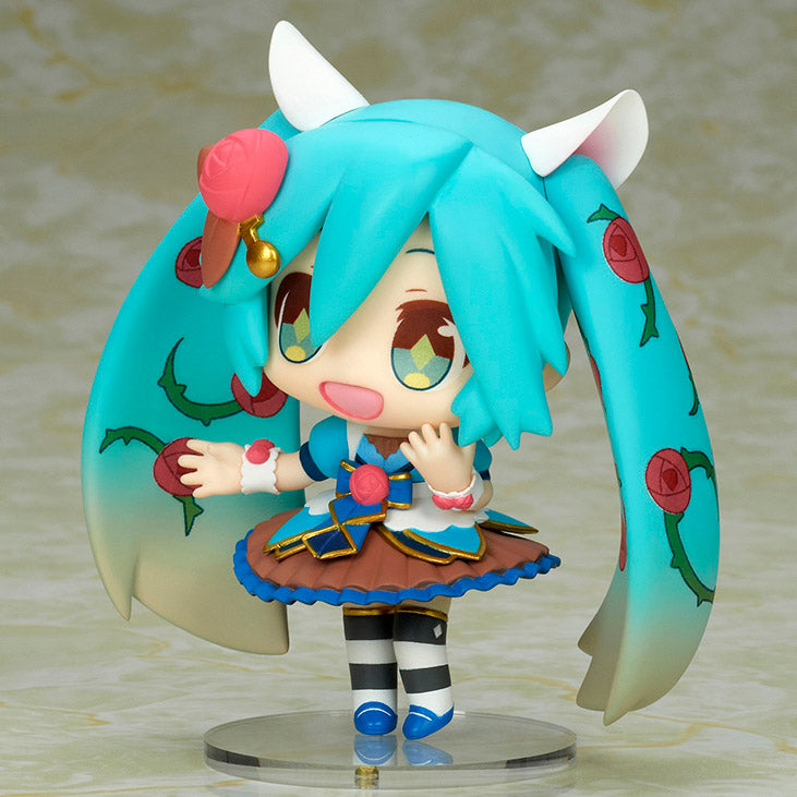Vocaloid Hatsune Miku & Meiko  Set of Figure by EMONTOYS - Medaid International
