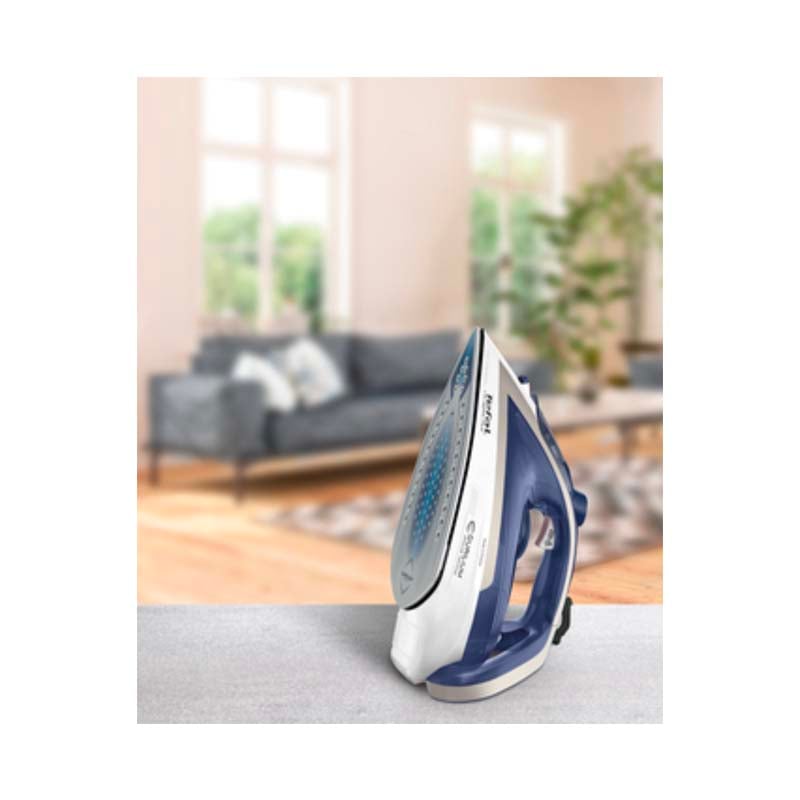 Tefal FV5820G0 iron Ultraglide+ – Gamay   Silver Premium White Heatshield   2800W – 45g/min – 210 g/min – Durilium airglide   anti scale collector   Auto Off