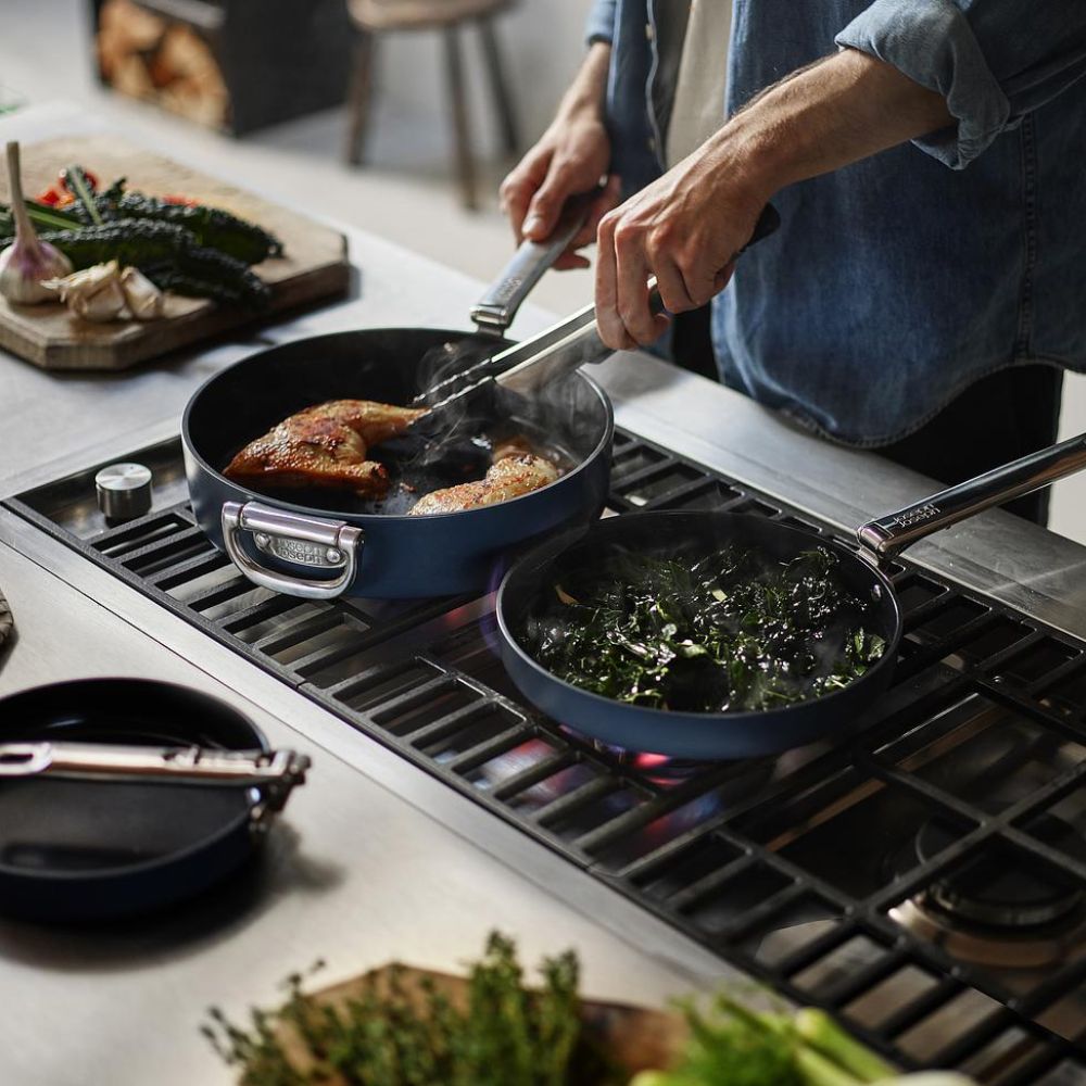 Space Folding Handle Ceramic Non-stick Blue Frying Pan - Medaid International