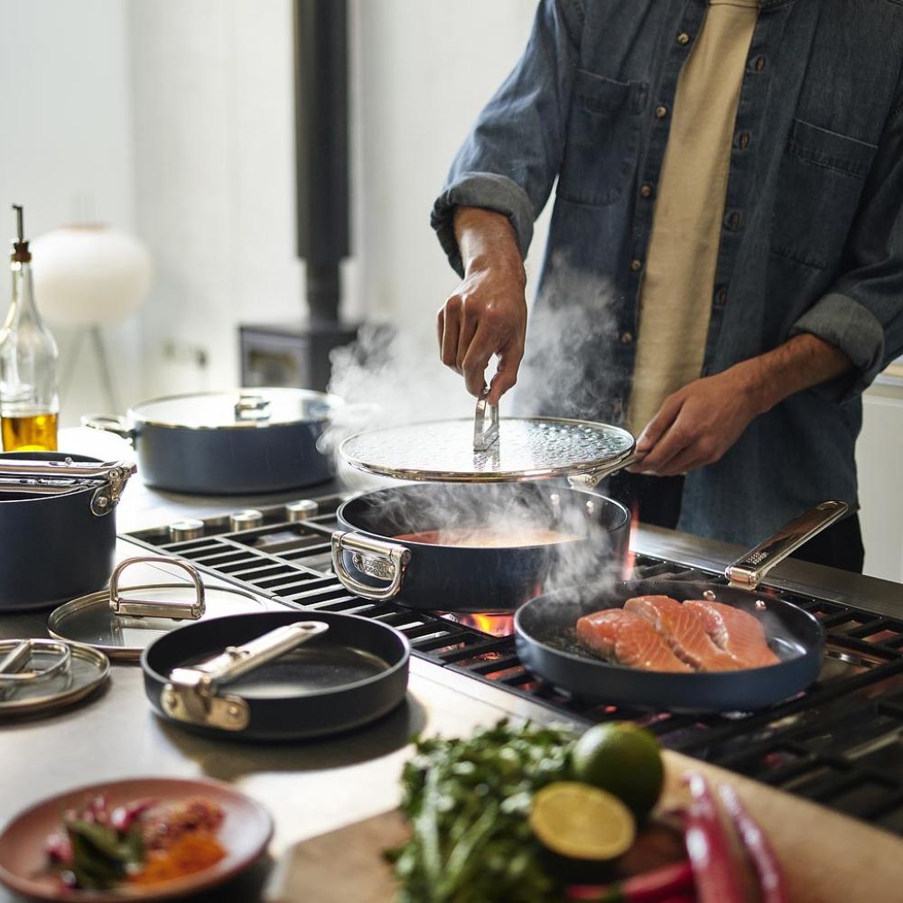 Space Folding Handle Ceramic Non-stick Blue Frying Pan - Medaid International