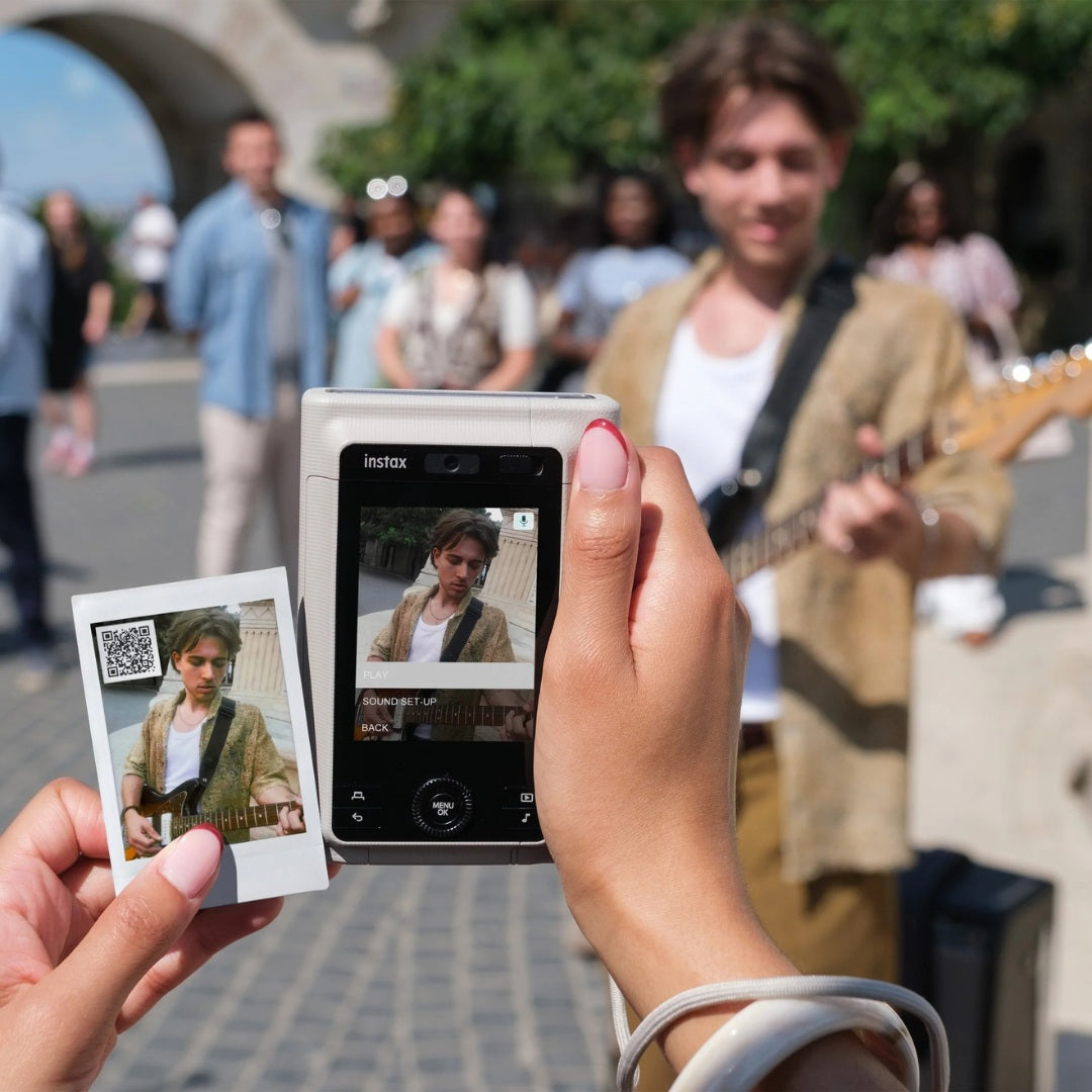 Fujifilm instax mini LiPlay Plus Hybrid Instant Camera