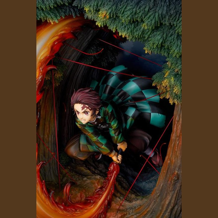 Demon Slayer Tanjiro Kamado: Hinokami Kagura Dance 1/7 Scale Diorama by Good Smile Company - Medaid International