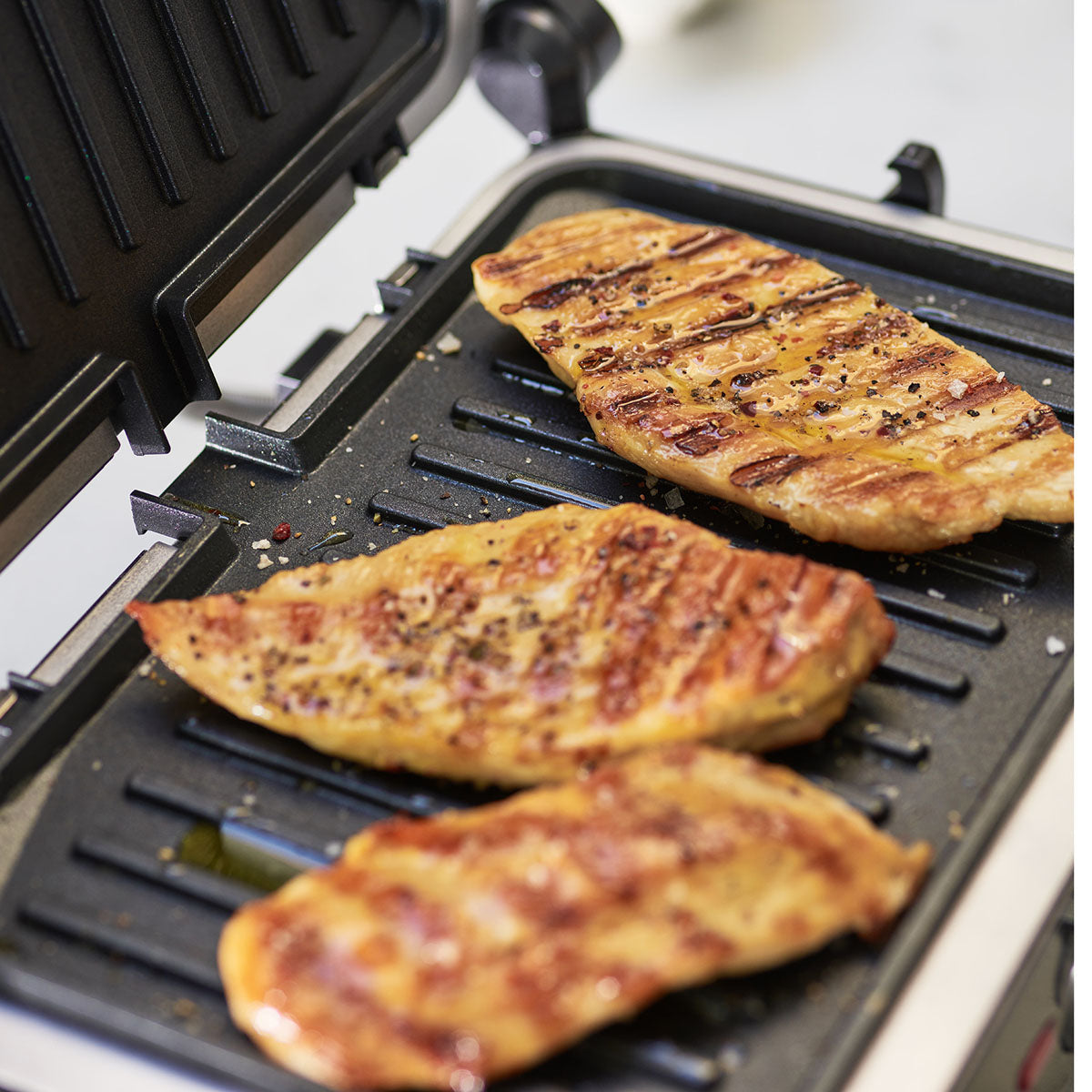 Cuisinart 3 in 1 waffle and omelete Maker