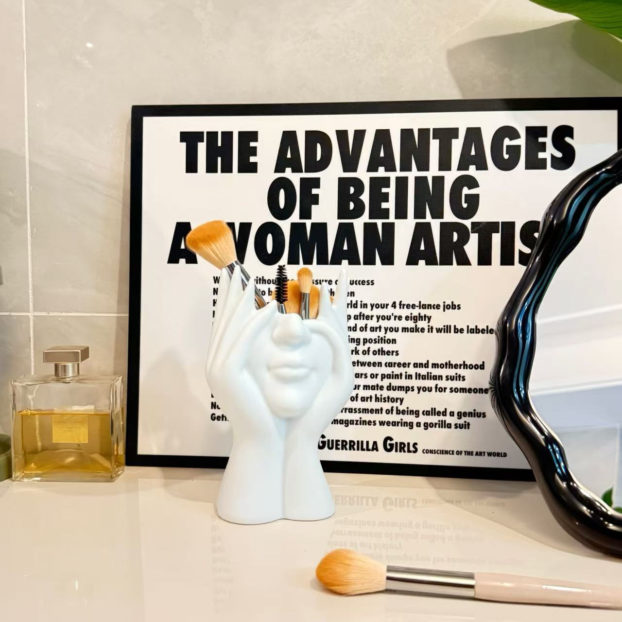 Nordic Face Decor