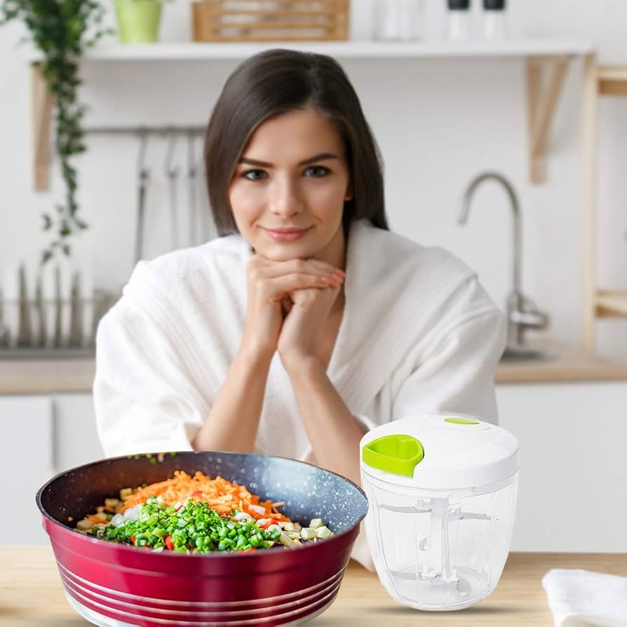 Speedy Vegetable Chopper With 5 sharp blades