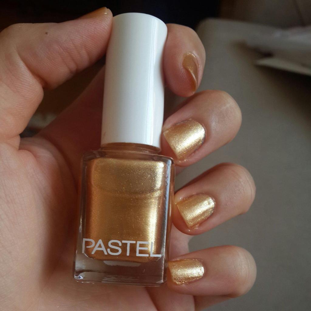 Pastel nail polish - 112
