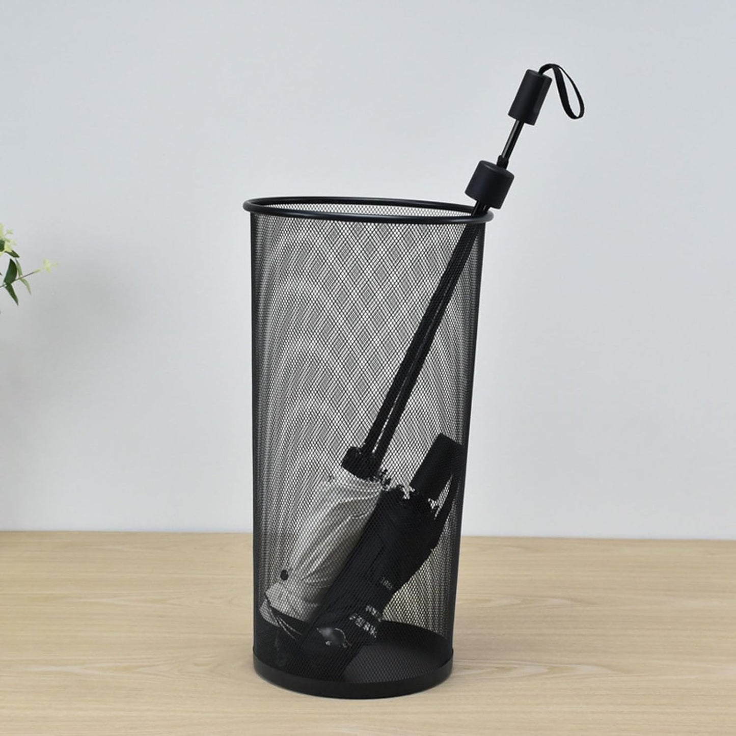 Metal Round Mesh Umbrella Holder