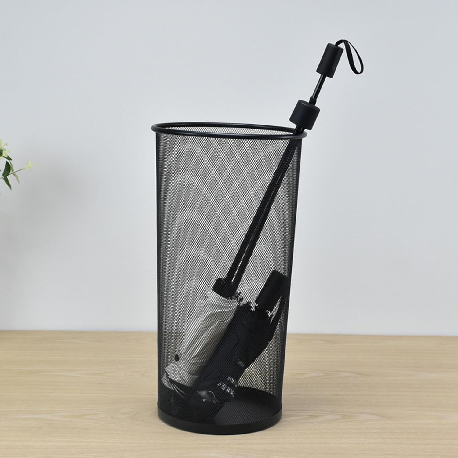 Metal Round Mesh Umbrella Holder