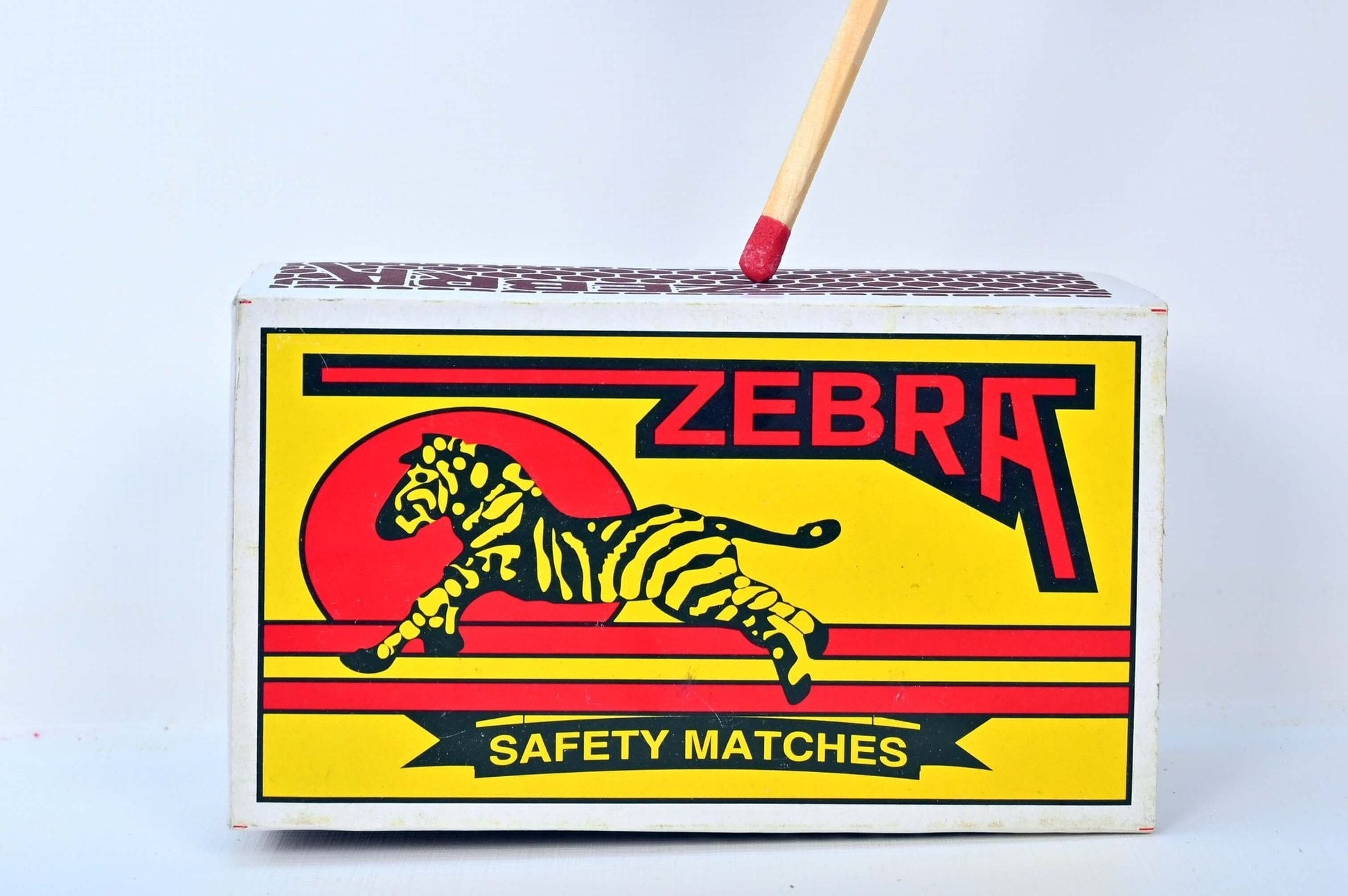 100 Wood Safety Matches - 40 mm