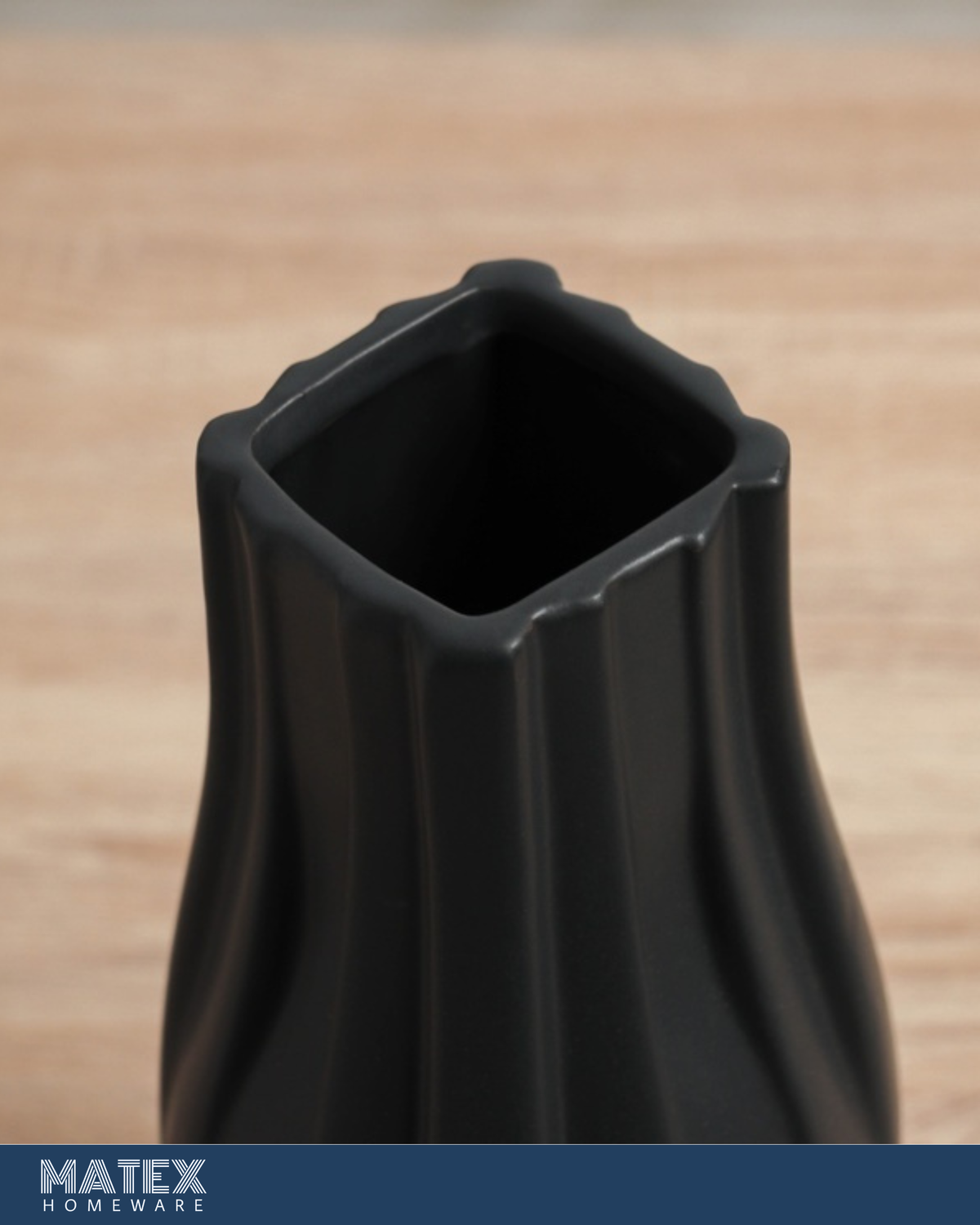 Noir Flow Ceramic Vase