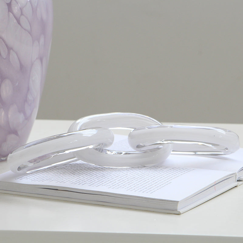 WHITE GLASS CHAIN