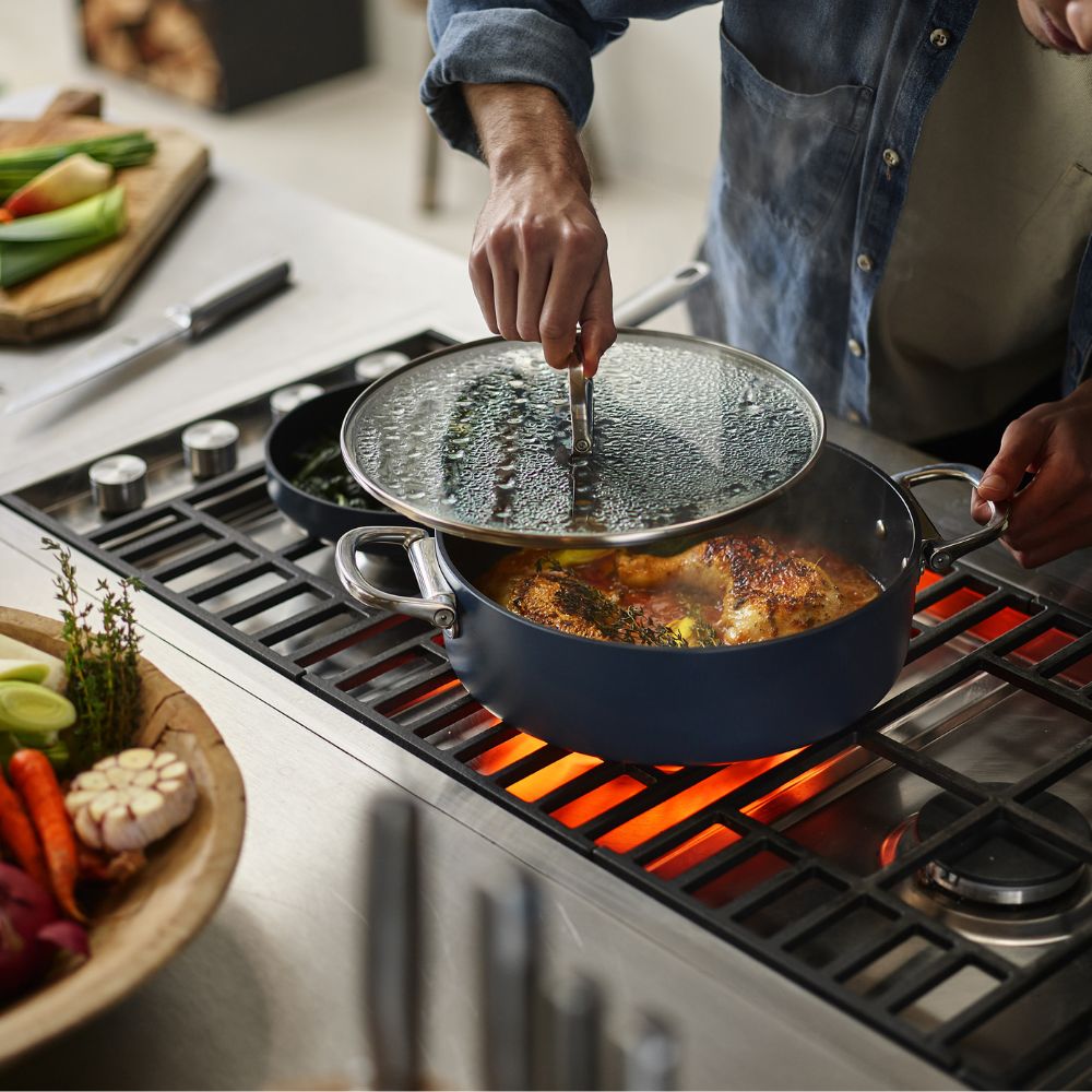 Space Non-Stick Casserole Dish with Lid - Medaid International