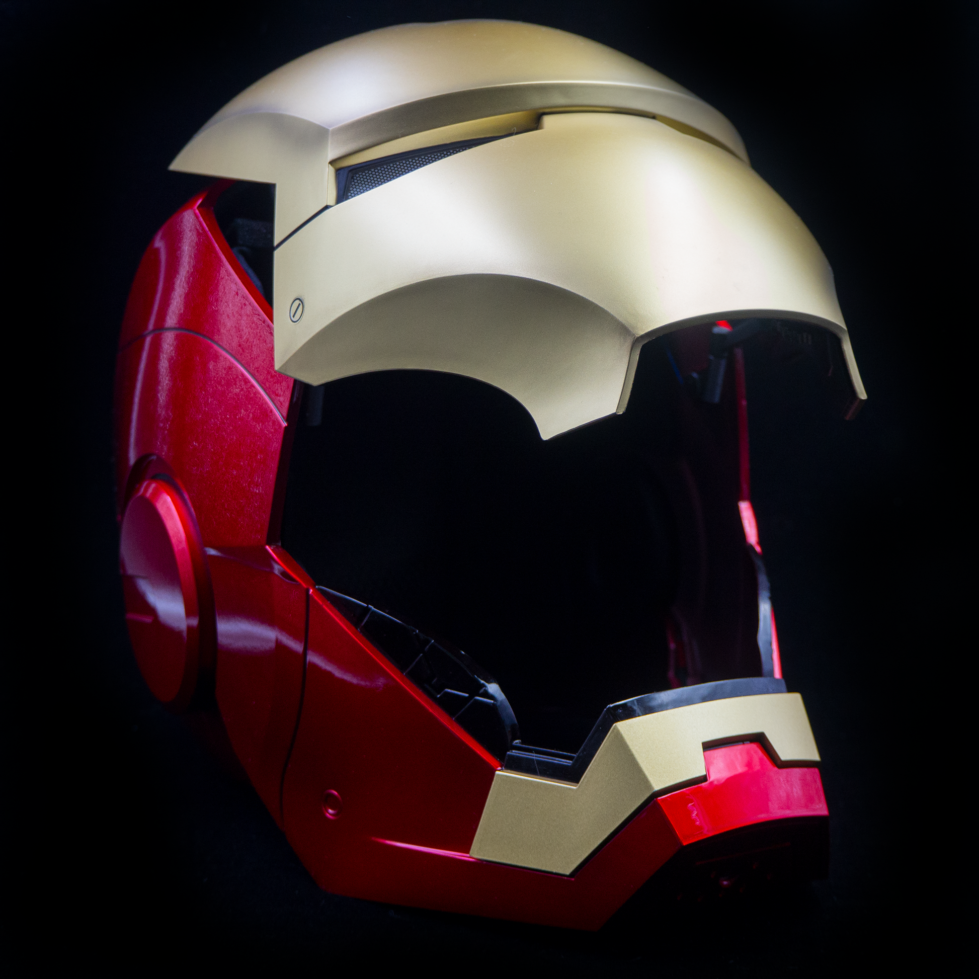 Marvel Iron Man Mark 7 Helmet Wearable 4 modes  1: 1 Collectible Bluetooth Speaker By Killer Body - Medaid International