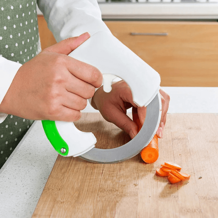 Rolling Knife | Fast & Easy Cutting - Medaid International