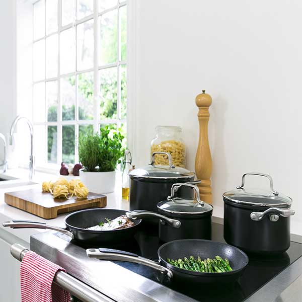 KITCHENAID HARD ANODISED CASSROLE WITH GLASS LID 3L