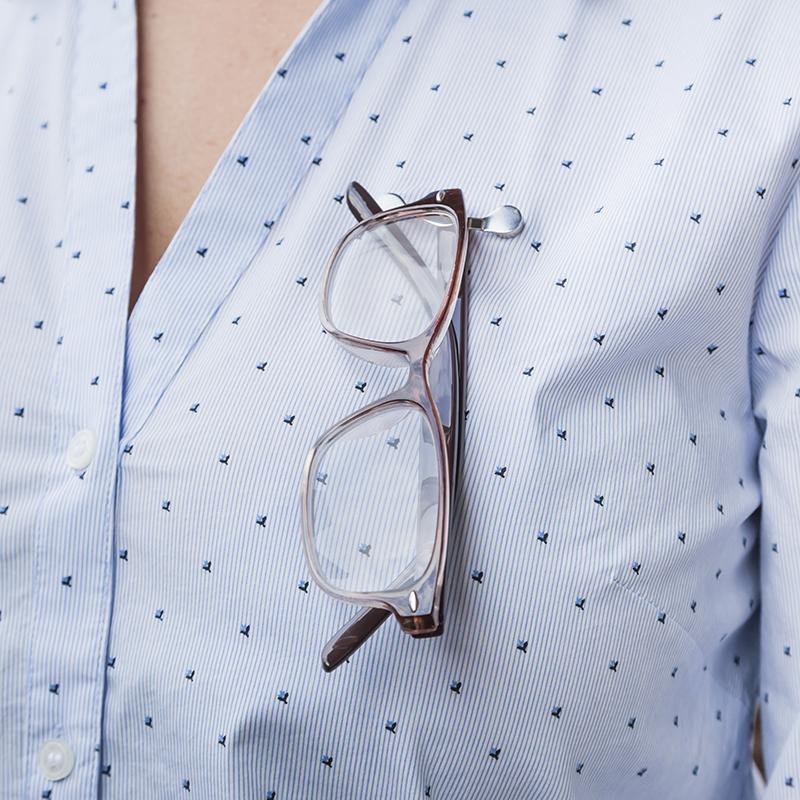 Magnetic Eye Glass Holder (2 Pieces)