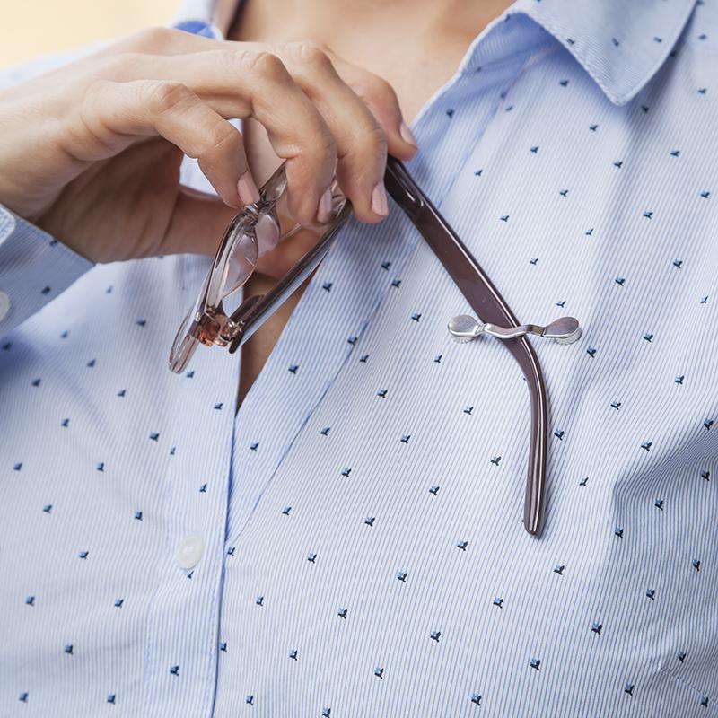 Magnetic Eye Glass Holder (2 Pieces)