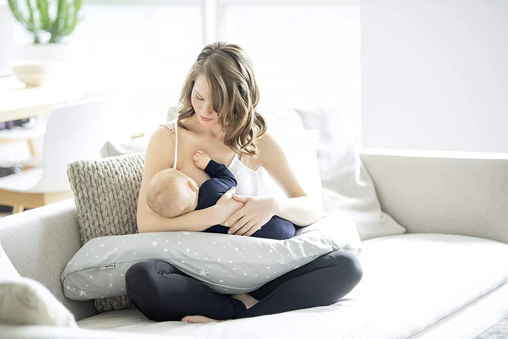 Medela - Maternity And Nursing Pillow