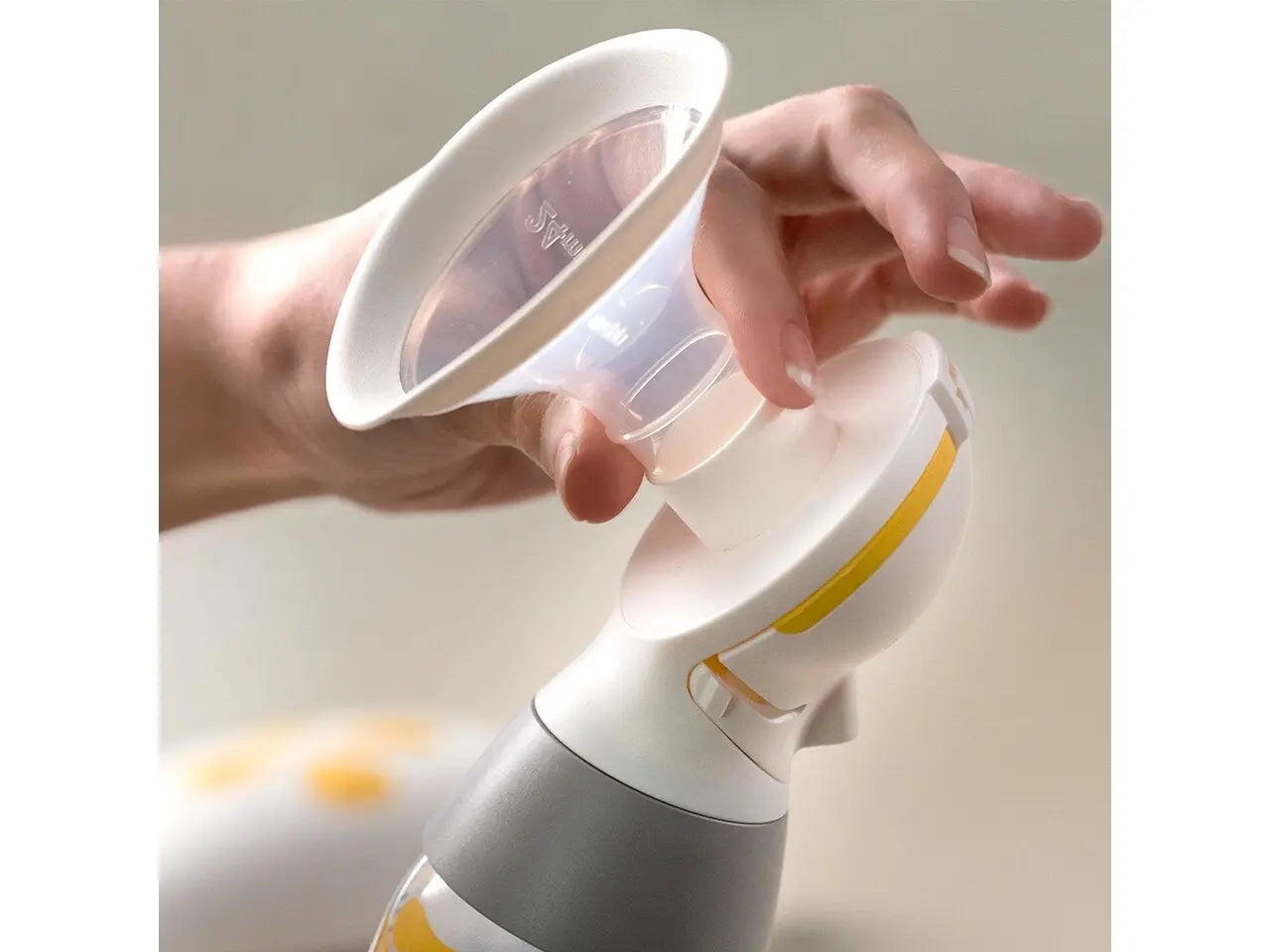 Medela - Solo Single Electric - Breast Pump