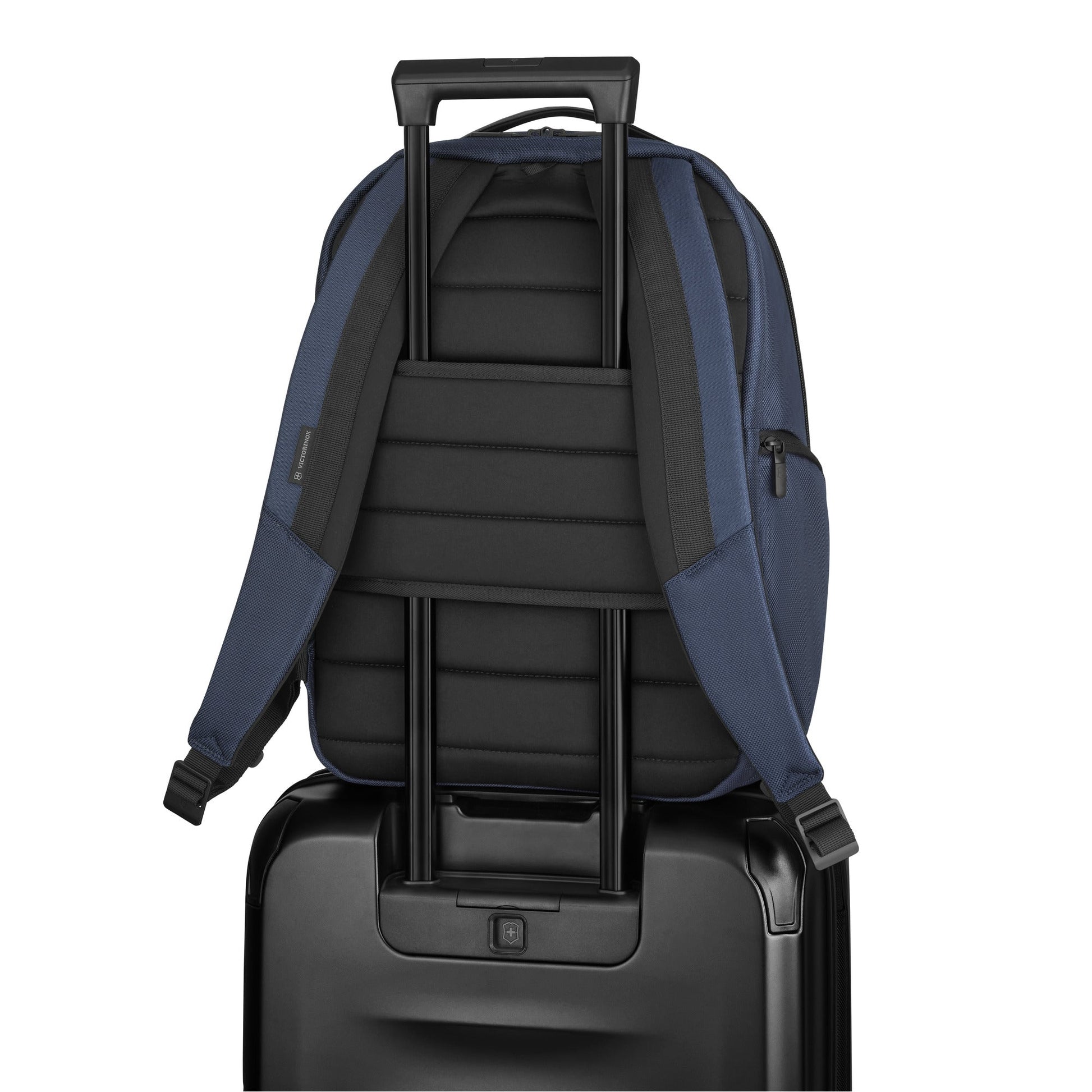 buy-altmont-professional-essential-laptop-backpack-653289-lebanon - Medaid International
