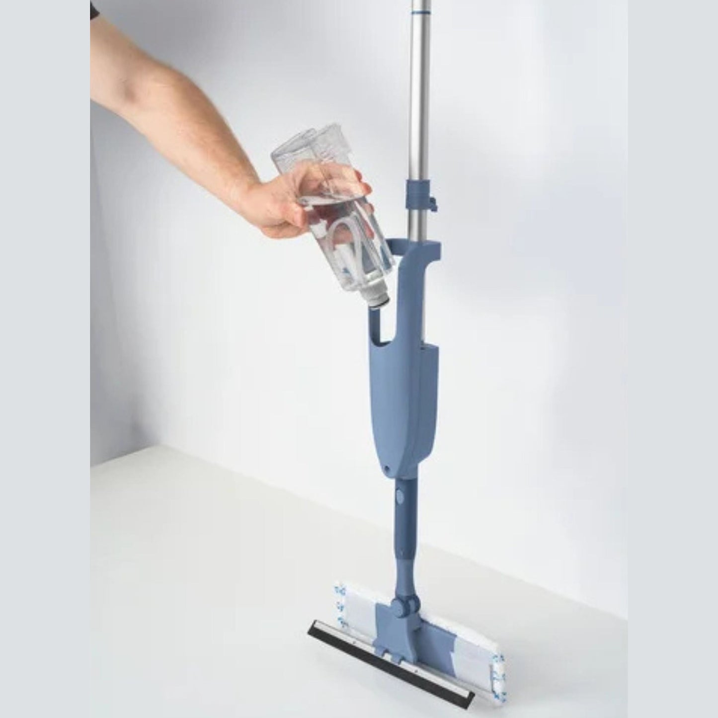 Window Cleaner With Spray Function