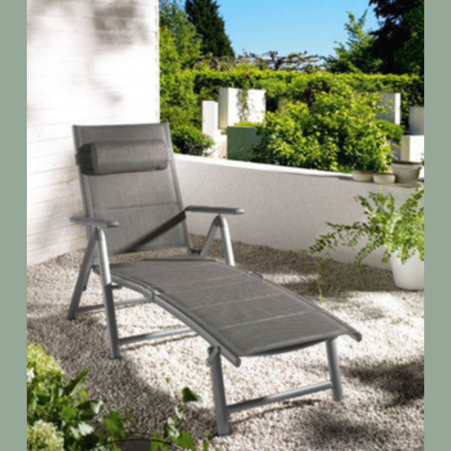 Lounger Toronto