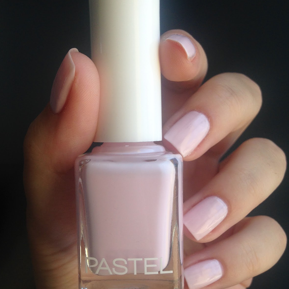 Pastel nail polish - 08