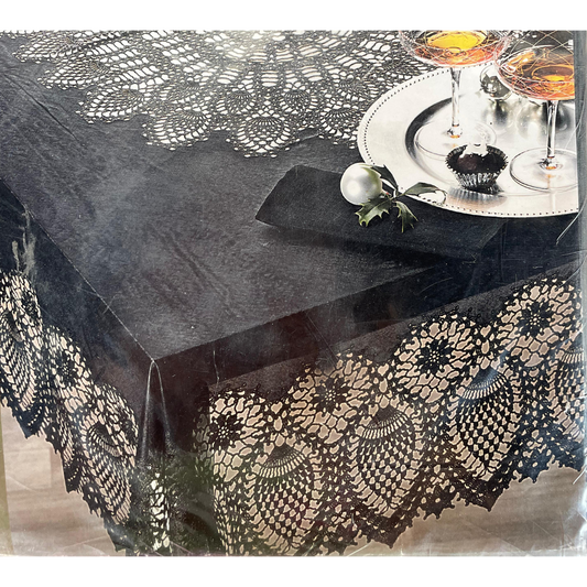Black Lace Tablecloth - 264x152 cm