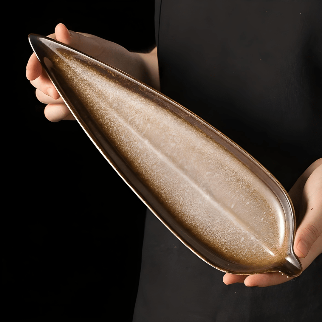 36Cm Ceramic Leaf-Shaped Serving Plate