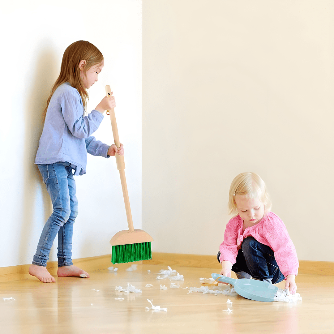 7-Piece Wooden Kids Cleaning Toy Set – Pretend Broom, Mop & Tools