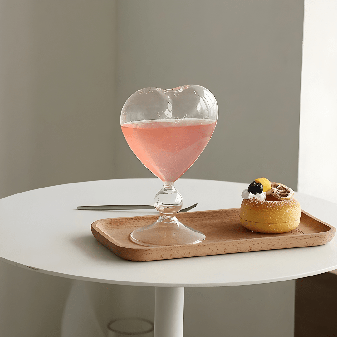 300ml Heart-Shaped Wine Glass with Straw – Romantic Cocktail & Drink Glass