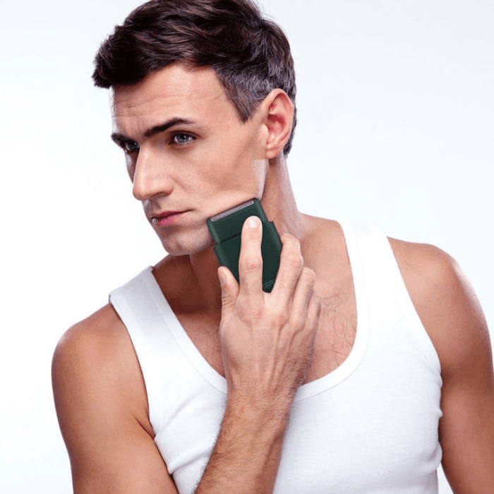 VGR® Electric Razor | Small & Portable - Medaid International