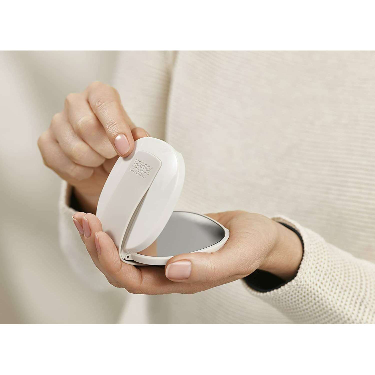 Viva 2-in-1 Compact Magnifying Mirror - Medaid International