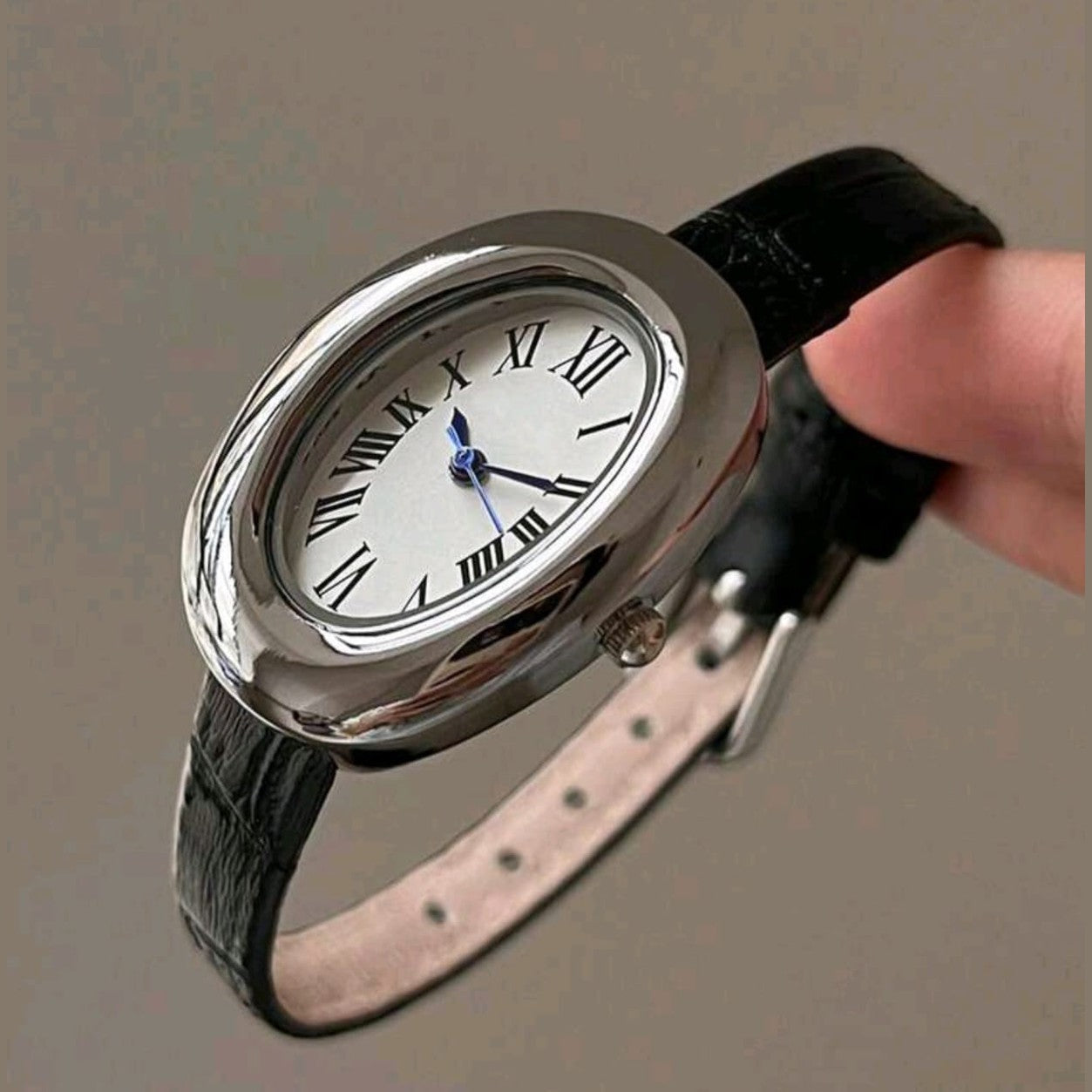 Elegant Vintage Oval Quartz Watch (Multiple Styles Available)