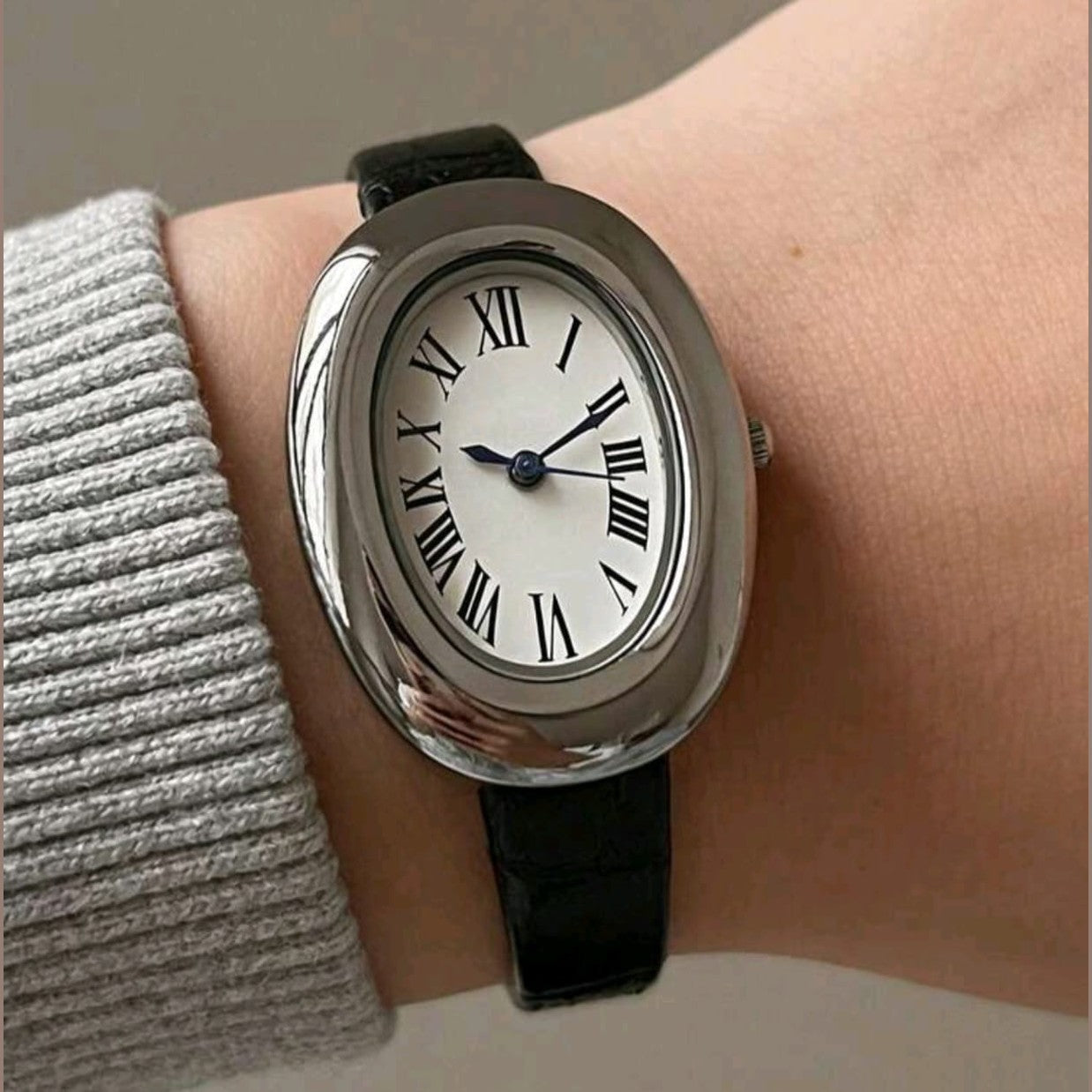 Elegant Vintage Oval Quartz Watch (Multiple Styles Available)