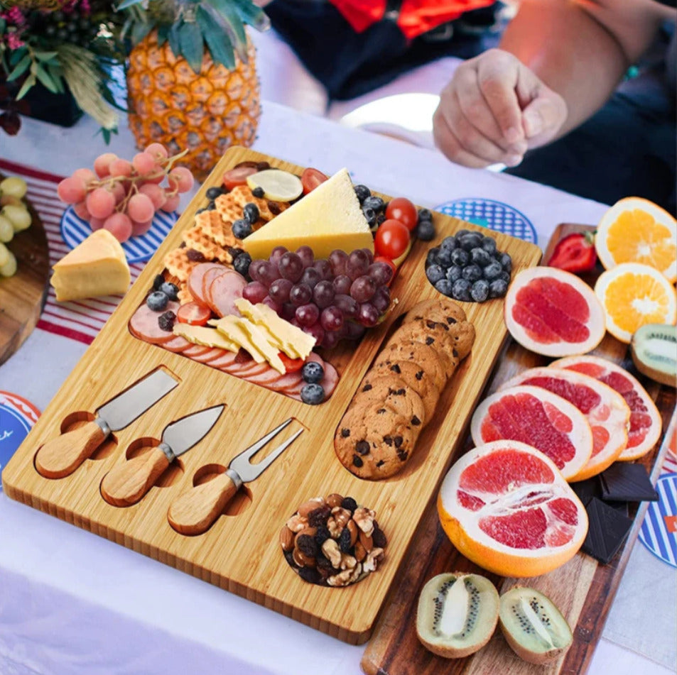 33x29cm Bamboo Cheese Board Set X1171