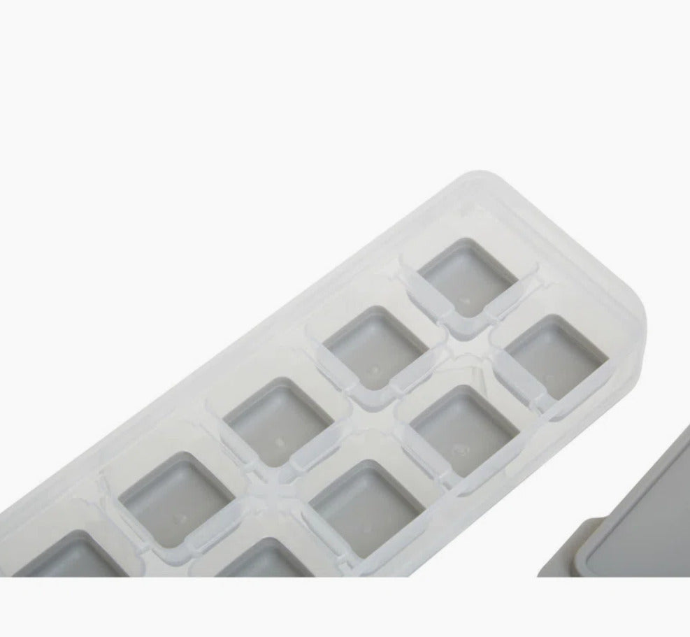 Ice Cube Silicone Tray With Cover X1239
